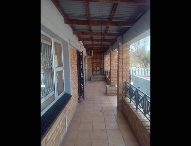 5 BEDROOM HOUSE FOR SALE IN MAYFAIR